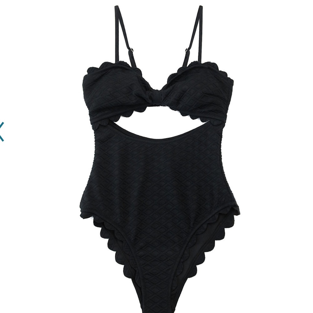 Cupshe scalloped one piece S new with tags